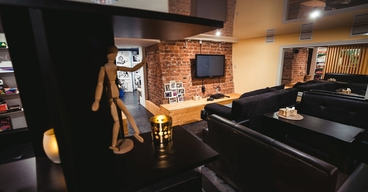 Daisy Lounge