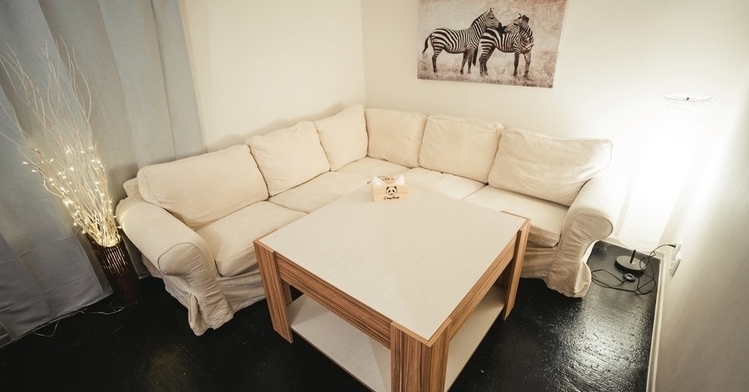 Daisy Lounge